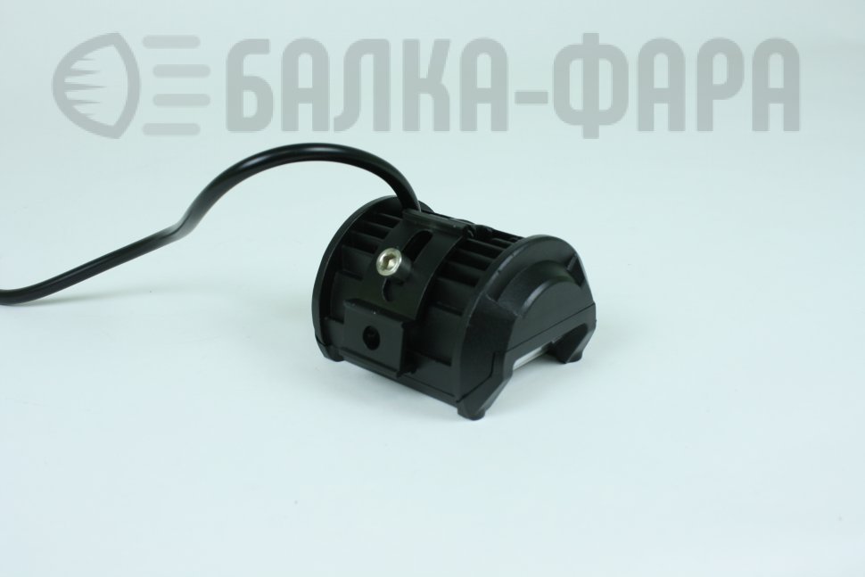 Светодиодная фара дальнего света с боковой засветкой на 25 Ватт